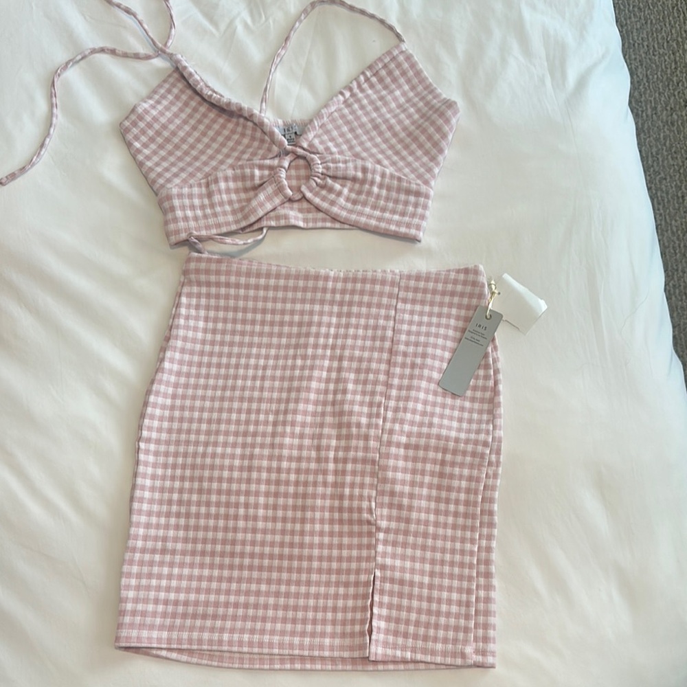 Iris Pink and White Pencil Mini Skirt with Slit